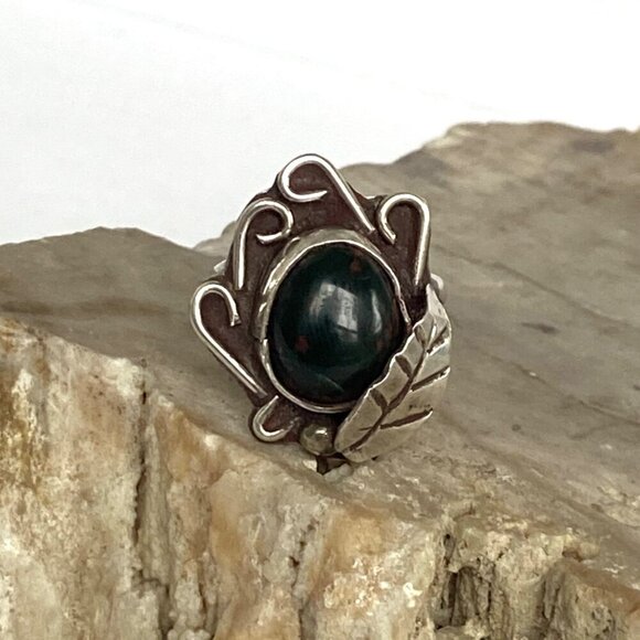 VTG Sterling Silver 925 Southwest Style Oval Deep Green Bloodstone Ring Sz 4.5 - Picture 12 of 16